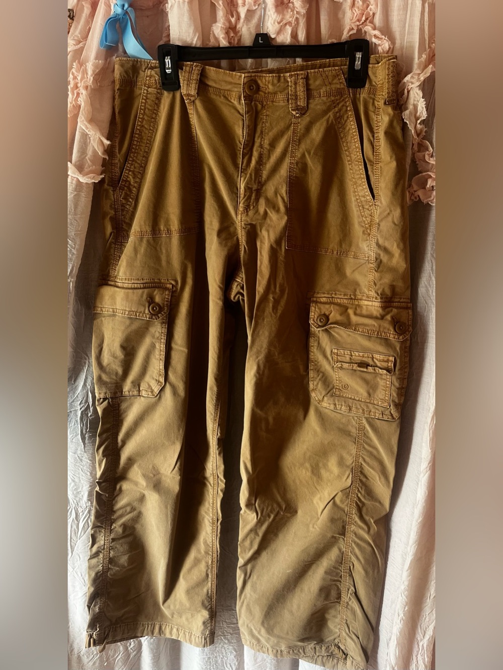 American eagle cargo/jogger pants. Khaki colored 2000’s utilitarian style